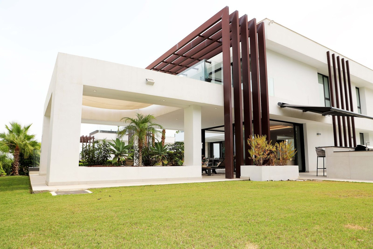 Villas de 5 dormitorios en venta en Nueva Milla de Oro – R5448418 Villas de 5 dormitorios en venta en Nueva Milla de Oro – R5448418