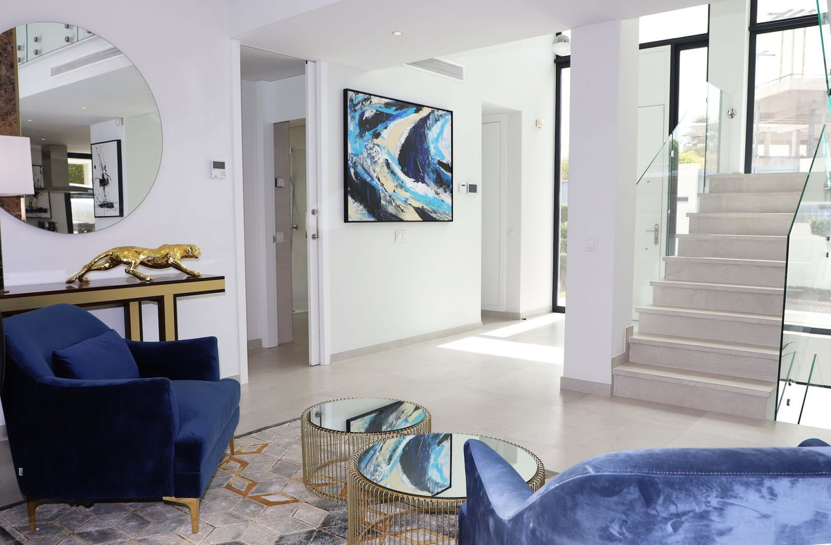 Villas de 5 dormitorios en venta en Nueva Milla de Oro – R5448418 Villas de 5 dormitorios en venta en Nueva Milla de Oro – R5448418