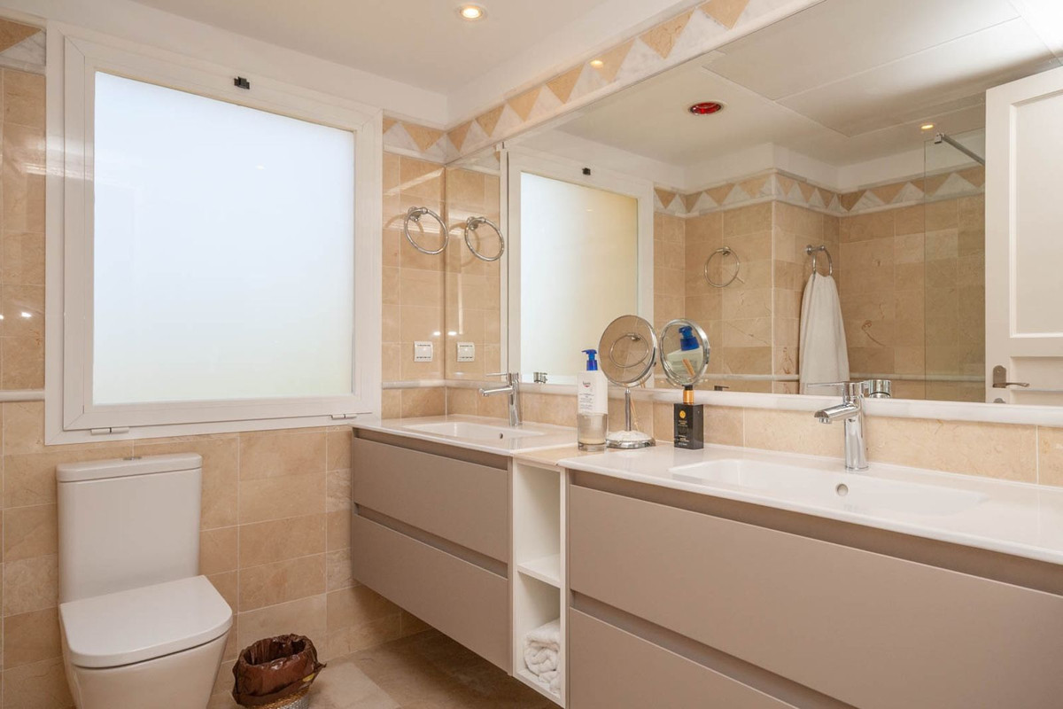 3 bedroom Apartments for sale in Elviria Hills – R5373865 3 bedroom Apartments for sale in Elviria Hills – R5373865