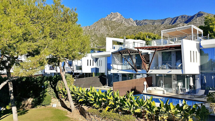 5 bedroom Semi-detached for sale in Sierra Blanca – R5235598 5 bedroom Semi-detached for sale in Sierra Blanca – R5235598 in