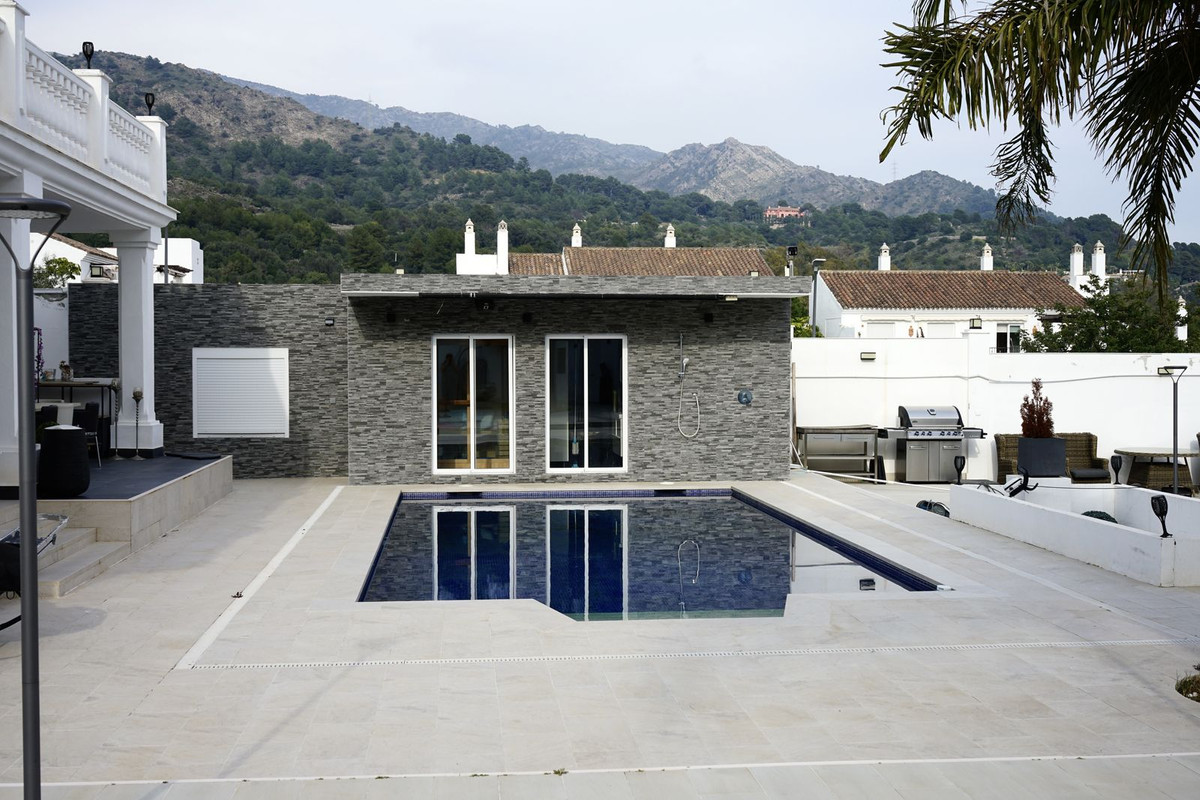 6 bedroom Villas for sale in Marbella – R5417971 6 bedroom Villas for sale in Marbella – R5417971