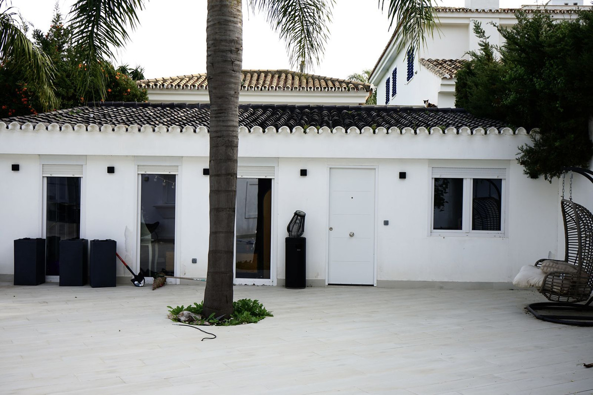 6 bedroom Villas for sale in Marbella – R5417971 6 bedroom Villas for sale in Marbella – R5417971