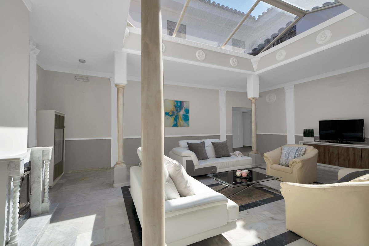 10 bedroom Villas for sale in Marbella – R5362897 10 bedroom Villas for sale in Marbella – R5362897