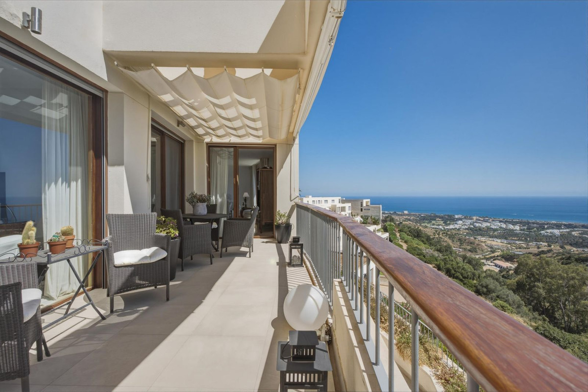 3 bedroom Apartments for sale in Altos de los Monteros – R5440306 3 bedroom Apartments for sale in Altos de los Monteros – R5440306