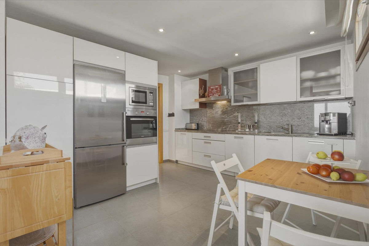 3 bedroom Apartments for sale in Altos de los Monteros – R5440306 3 bedroom Apartments for sale in Altos de los Monteros – R5440306