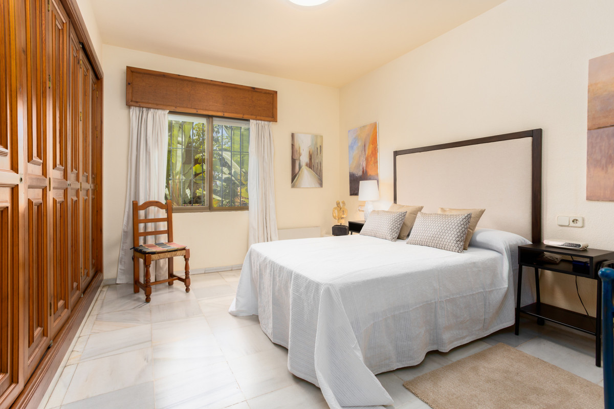 7 bedroom Villas for sale in Marbella – R3585085 7 bedroom Villas for sale in Marbella – R3585085