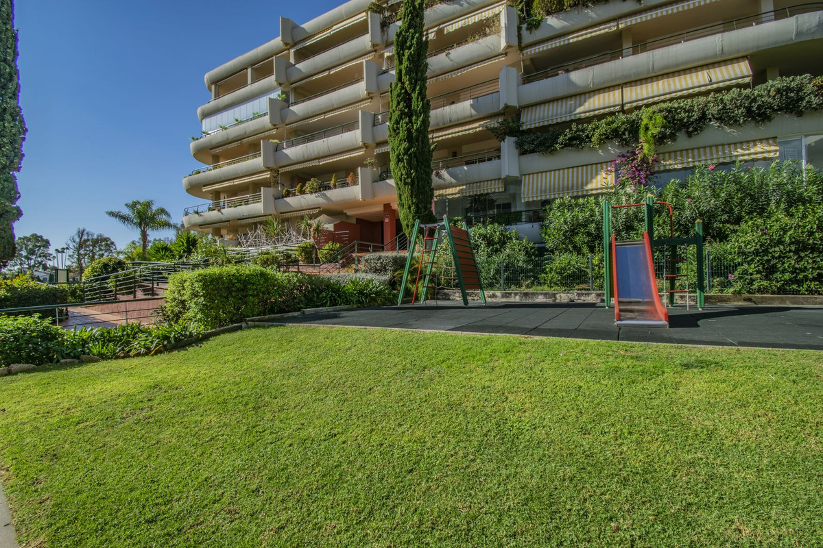 Apartamentos de 3 dormitorios en venta en Guadalmina Alta – R5347318 Apartamentos de 3 dormitorios en venta en Guadalmina Alta – R5347318