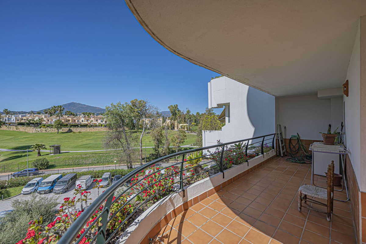 Apartamentos de 3 dormitorios en venta en Guadalmina Alta – R5347318 Apartamentos de 3 dormitorios en venta en Guadalmina Alta – R5347318