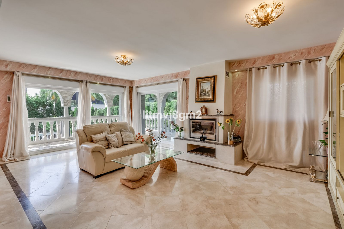 Villas de 4 dormitorios en venta en Artola – R4747441 Villas de 4 dormitorios en venta en Artola – R4747441