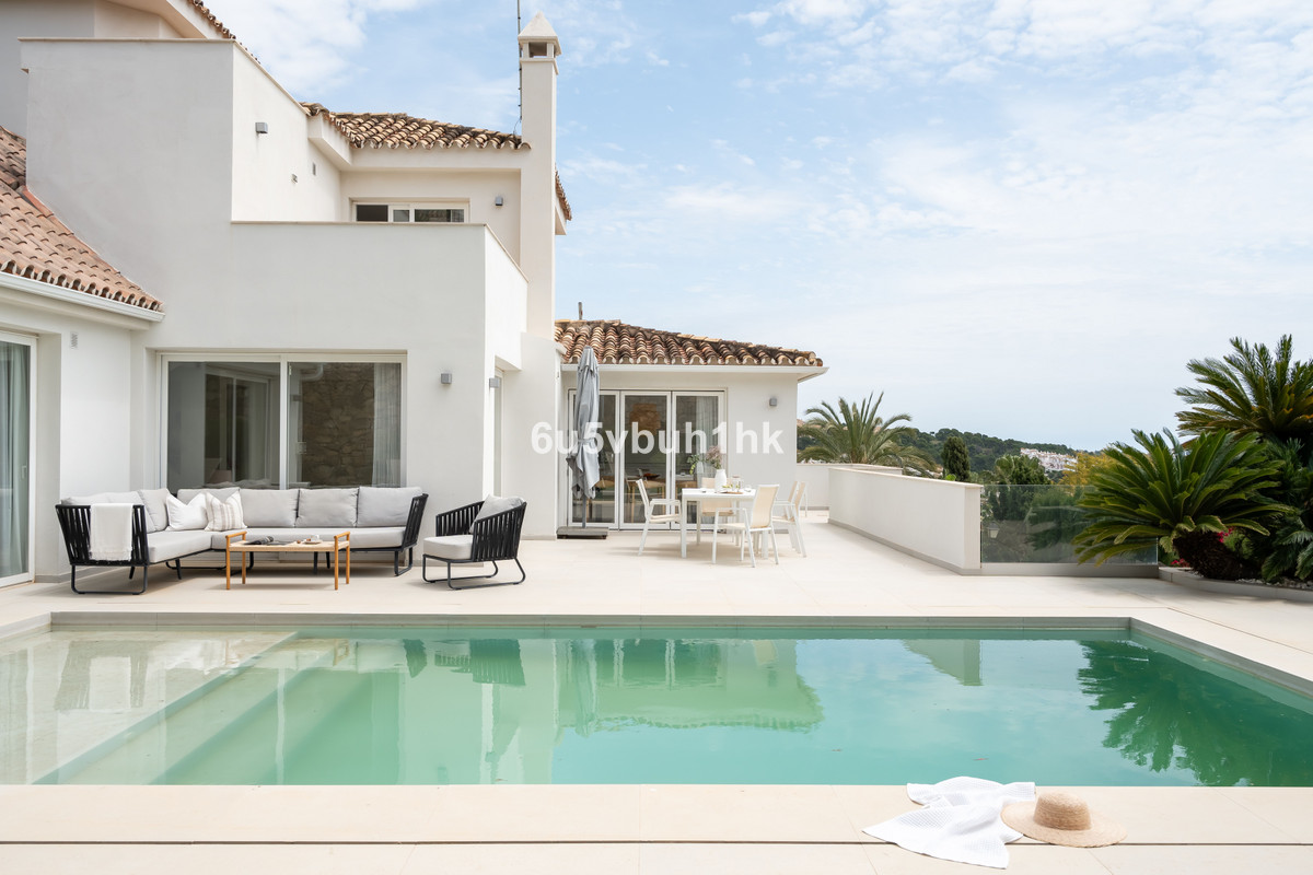 Adosados de 5 dormitorios en venta en Marbella – R5371153 Adosados de 5 dormitorios en venta en Marbella – R5371153