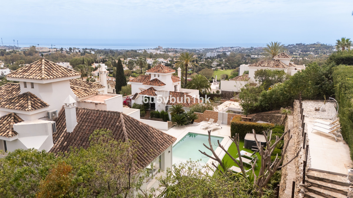 Adosados de 5 dormitorios en venta en Marbella – R5371153 Adosados de 5 dormitorios en venta en Marbella – R5371153