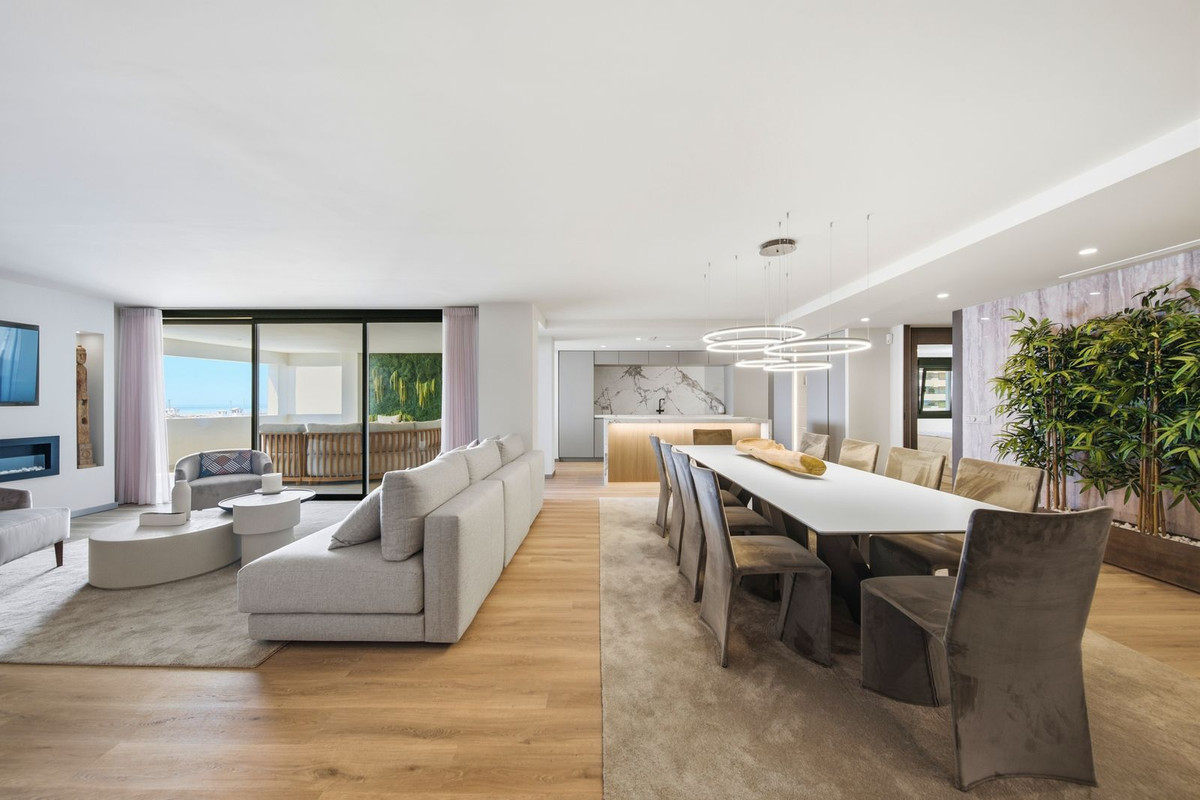 5 bedroom Apartments for sale in Puerto Banús – R5298385 5 bedroom Apartments for sale in Puerto Banús – R5298385