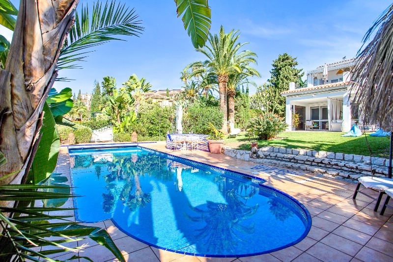 6 bedroom Villas for sale in Marbesa – R4629952 6 bedroom Villas for sale in Marbesa – R4629952