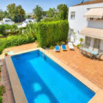 Villas de 5 dormitorios en venta en Nueva Andalucía – R5079046 Villas de 5 dormitorios en venta en Nueva Andalucía – R5079046
