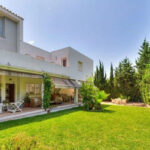 Villas de 5 dormitorios en venta en Nueva Andalucía – R5079046 Villas de 5 dormitorios en venta en Nueva Andalucía – R5079046