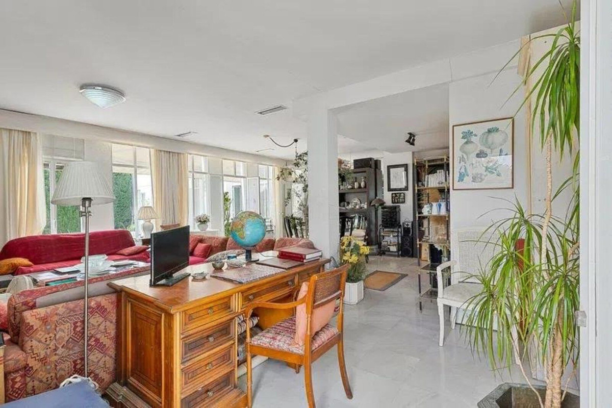 Villas de 5 dormitorios en venta en Nueva Andalucía – R5079046 Villas de 5 dormitorios en venta en Nueva Andalucía – R5079046
