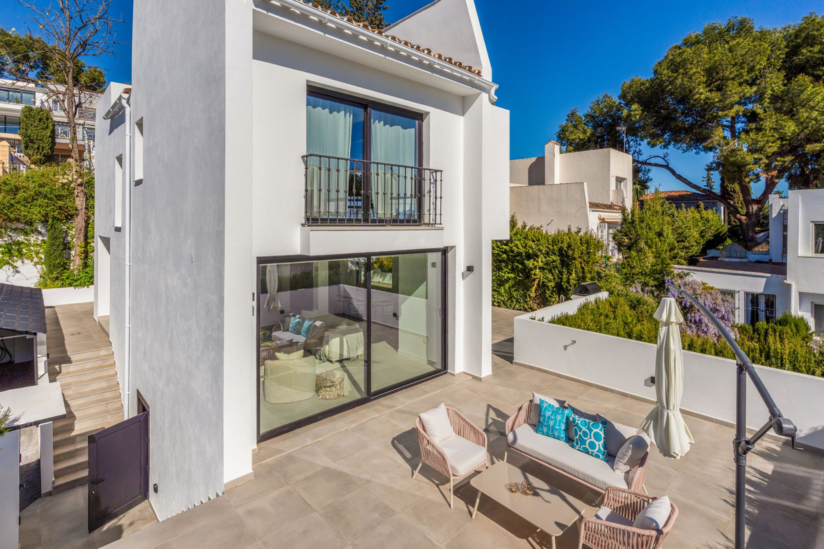 3 bedroom Villas for sale in Nueva Andalucía – R5418001 3 bedroom Villas for sale in Nueva Andalucía – R5418001