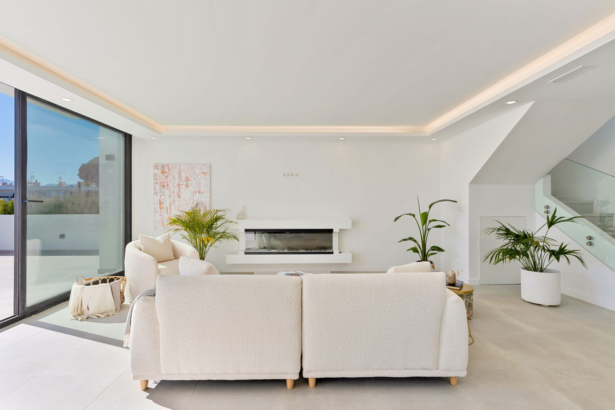 3 bedroom Villas for sale in Nueva Andalucía – R5418001 3 bedroom Villas for sale in Nueva Andalucía – R5418001