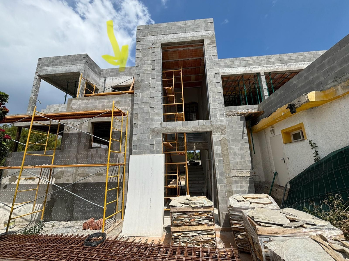 Villas de 7 dormitorios en venta en Nueva Andalucía – R5407237 Villas de 7 dormitorios en venta en Nueva Andalucía – R5407237