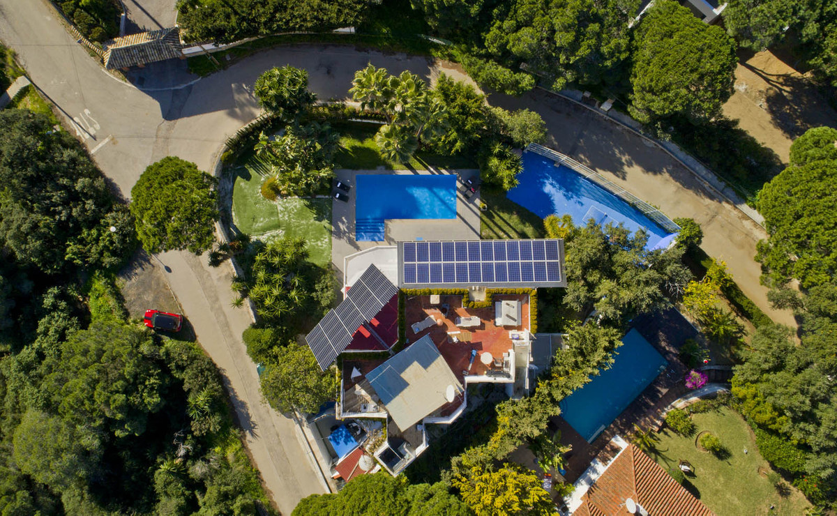 Villas de 8 dormitorios en venta en Elviria – R4968919 Villas de 8 dormitorios en venta en Elviria – R4968919