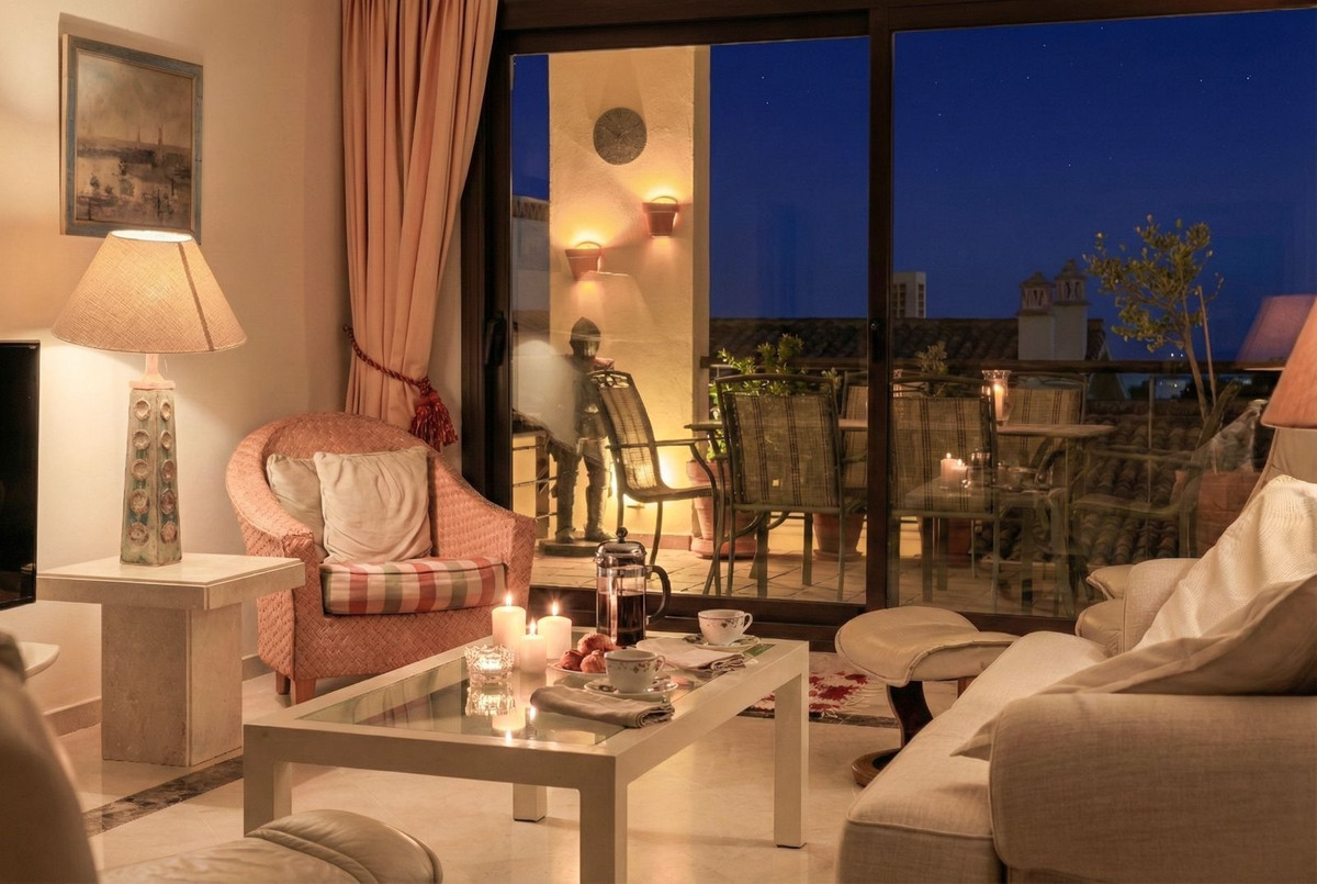 Apartamentos de 3 dormitorios en venta en Benahavís – R5441797 Apartamentos de 3 dormitorios en venta en Benahavís – R5441797