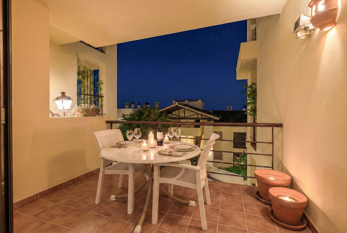 Apartamentos de 3 dormitorios en venta en Benahavís – R5441797 Apartamentos de 3 dormitorios en venta en Benahavís – R5441797
