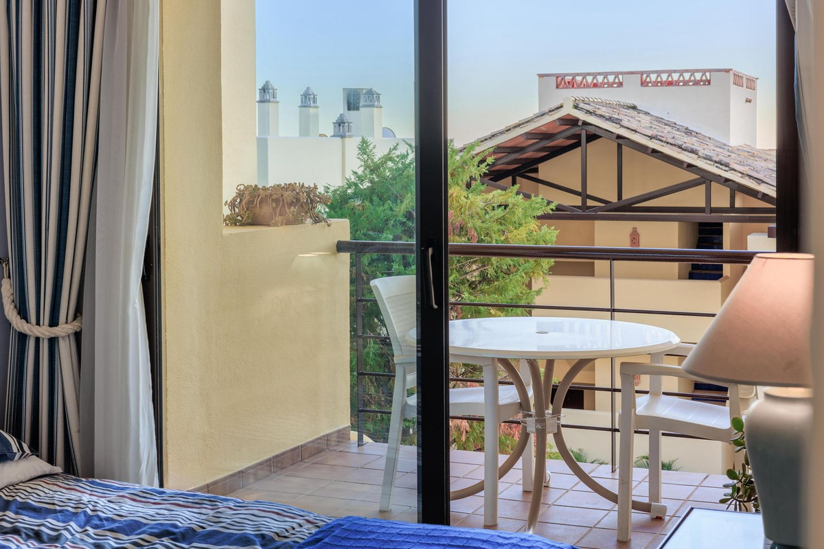 Apartamentos de 3 dormitorios en venta en Benahavís – R5441797 Apartamentos de 3 dormitorios en venta en Benahavís – R5441797