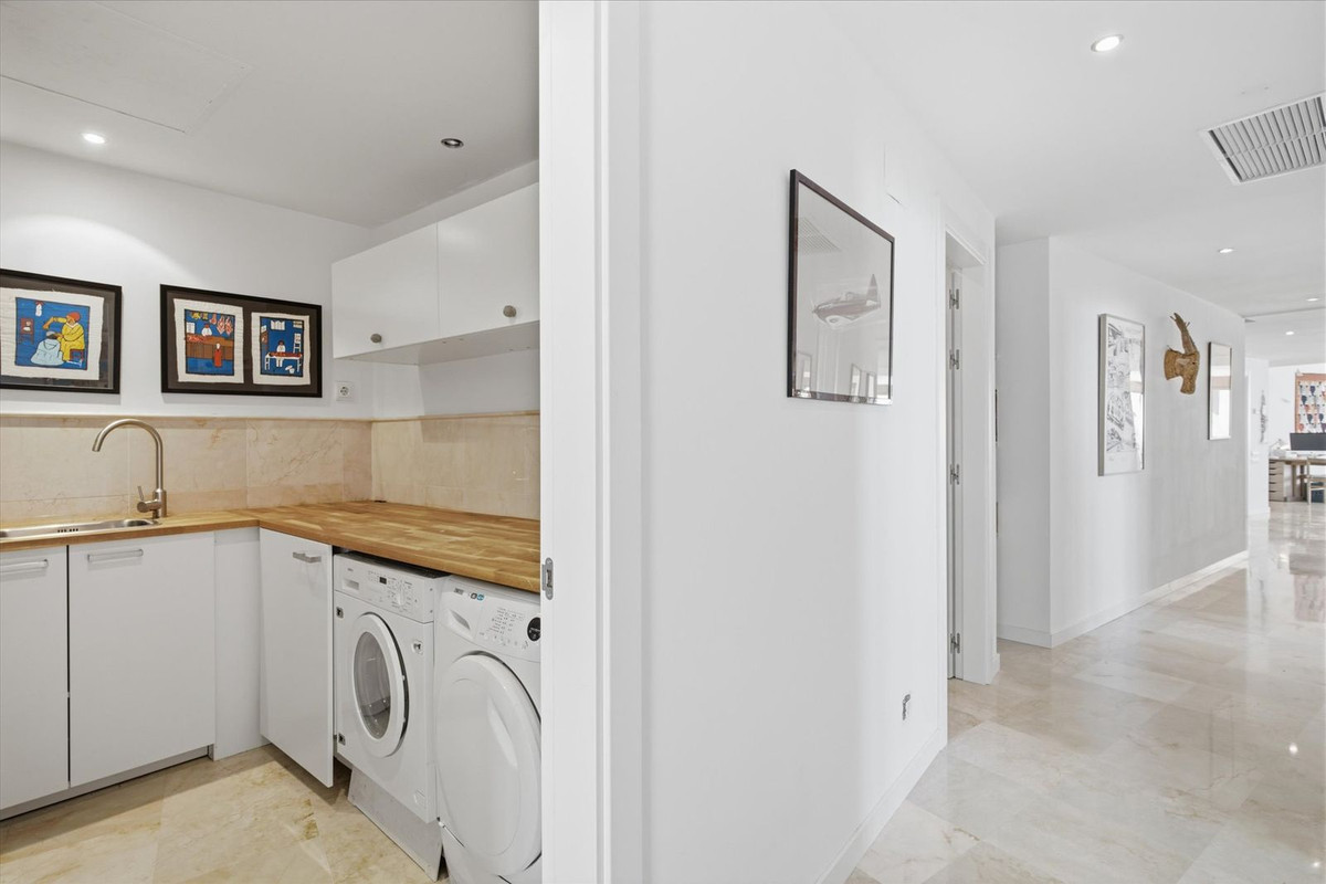 3 bedroom Apartments for sale in Altos de los Monteros – R5223376 3 bedroom Apartments for sale in Altos de los Monteros – R5223376