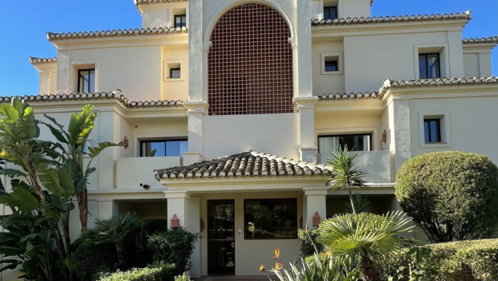 Apartamentos de 5 dormitorios en venta en Benahavís – R4790878 Apartamentos de 5 dormitorios en venta en Benahavís – R4790878 en