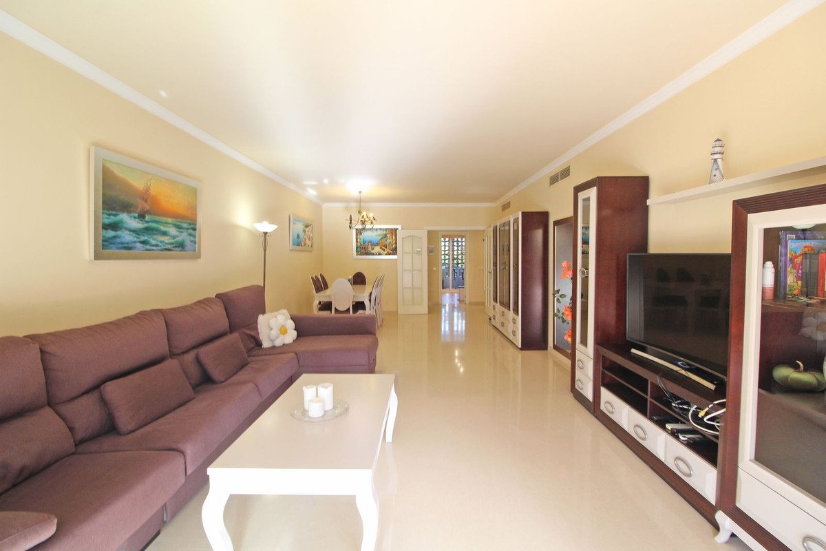 2 bedroom Apartments for sale in Puerto Banús – R5337037 2 bedroom Apartments for sale in Puerto Banús – R5337037
