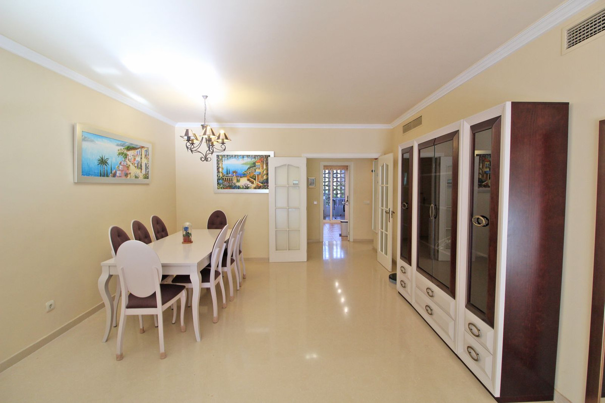 2 bedroom Apartments for sale in Puerto Banús – R5337037 2 bedroom Apartments for sale in Puerto Banús – R5337037