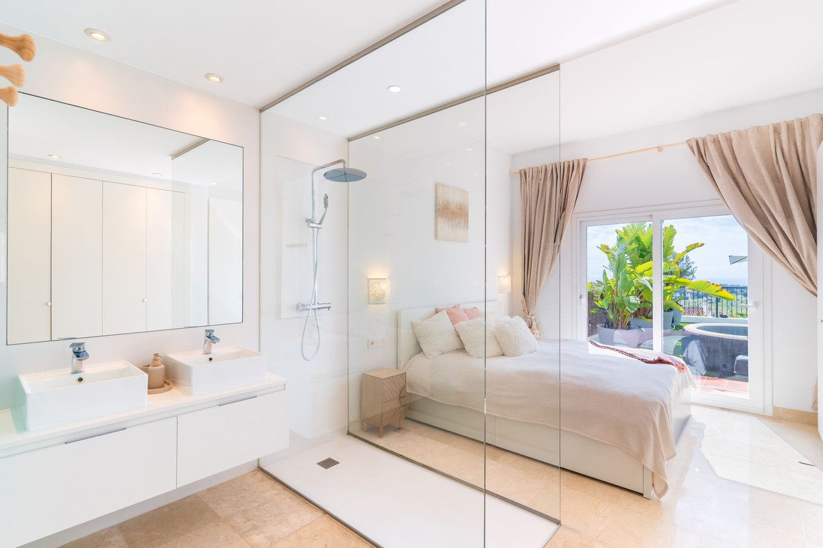 Apartamentos de 3 dormitorios en venta en Benahavís – R5370244 Apartamentos de 3 dormitorios en venta en Benahavís – R5370244