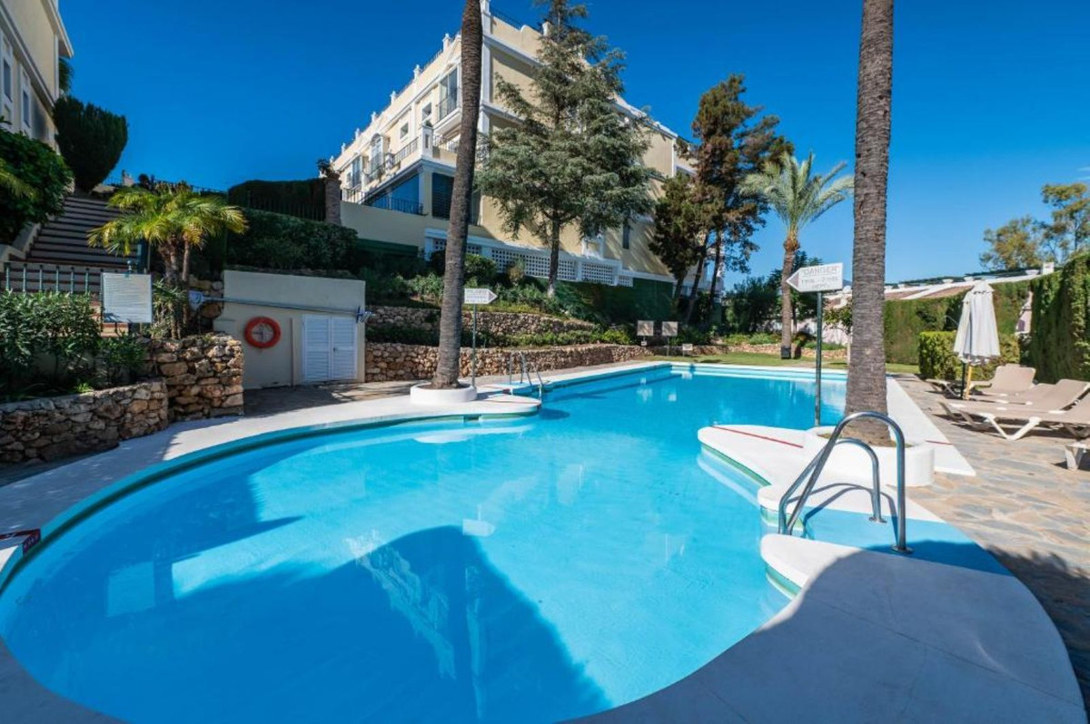 Aticos de 2 dormitorios en venta en Nueva Andalucía – R5407966 Aticos de 2 dormitorios en venta en Nueva Andalucía – R5407966