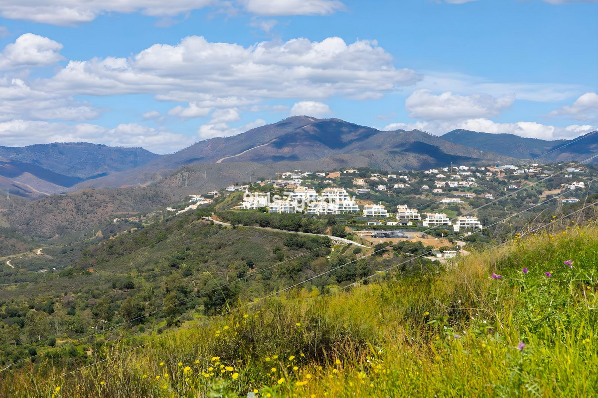 Apartamentos de 3 dormitorios en venta en Benahavís – R5360644 Apartamentos de 3 dormitorios en venta en Benahavís – R5360644