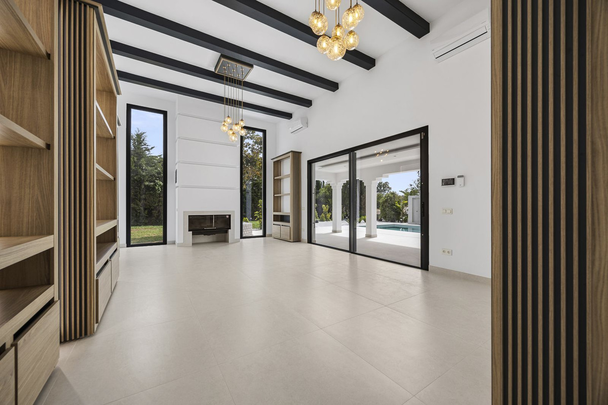 Villas de 4 dormitorios en venta en Guadalmina Alta – R5444851 Villas de 4 dormitorios en venta en Guadalmina Alta – R5444851