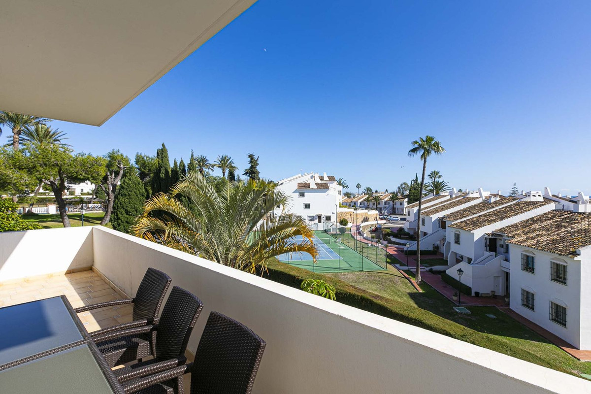 Apartamentos de 3 dormitorios en venta en Nueva Andalucía – R4967110 Apartamentos de 3 dormitorios en venta en Nueva Andalucía – R4967110