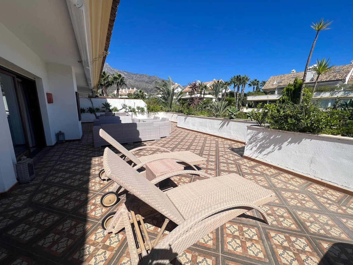 Apartamentos de 4 dormitorios en venta en Milla de Oro – R4409695 Apartamentos de 4 dormitorios en venta en Milla de Oro – R4409695