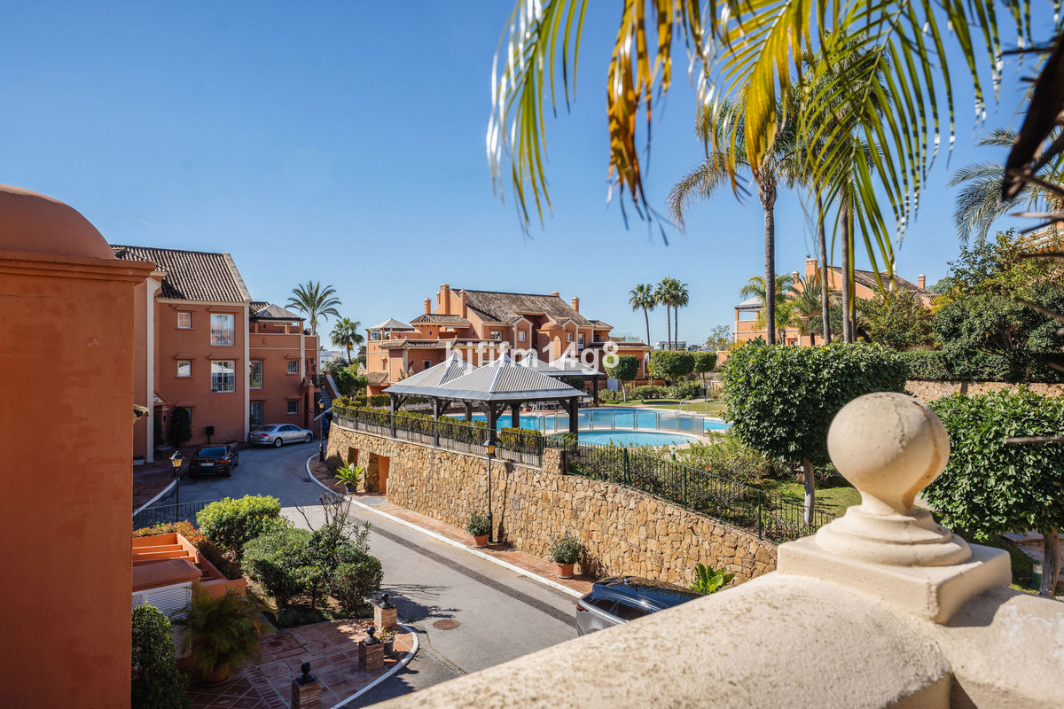 Aticos de 3 dormitorios en venta en Nueva Andalucía – R5309341 Aticos de 3 dormitorios en venta en Nueva Andalucía – R5309341