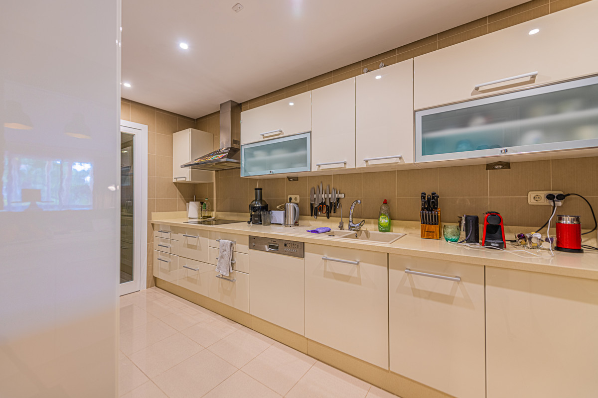 Apartamentos de 3 dormitorios en venta en Nueva Andalucía – R3738733 Apartamentos de 3 dormitorios en venta en Nueva Andalucía – R3738733