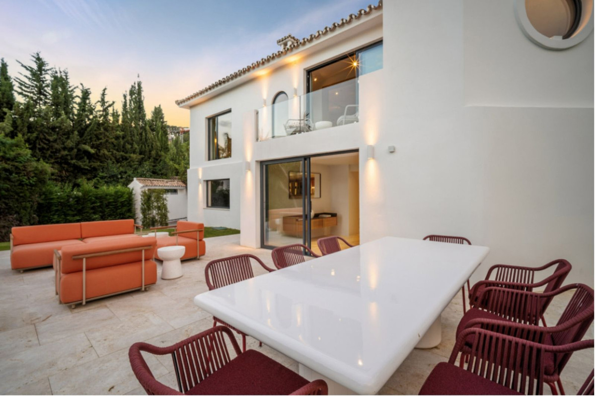 Villas de 4 dormitorios en venta en Nueva Andalucía – R5017633 Villas de 4 dormitorios en venta en Nueva Andalucía – R5017633