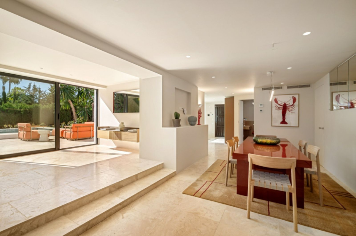 Villas de 4 dormitorios en venta en Nueva Andalucía – R5017633 Villas de 4 dormitorios en venta en Nueva Andalucía – R5017633
