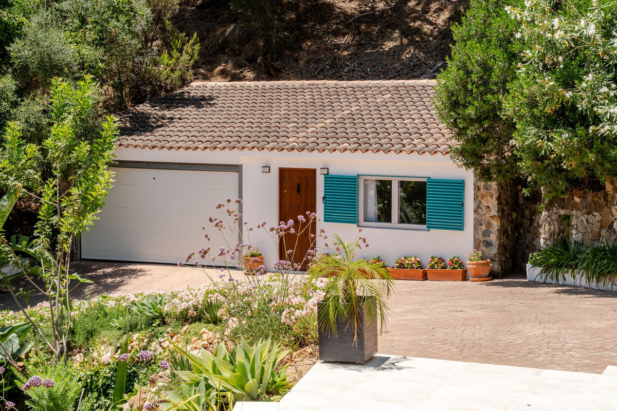 5 bedroom Villas for sale in El Madroñal – R5434768 5 bedroom Villas for sale in El Madroñal – R5434768