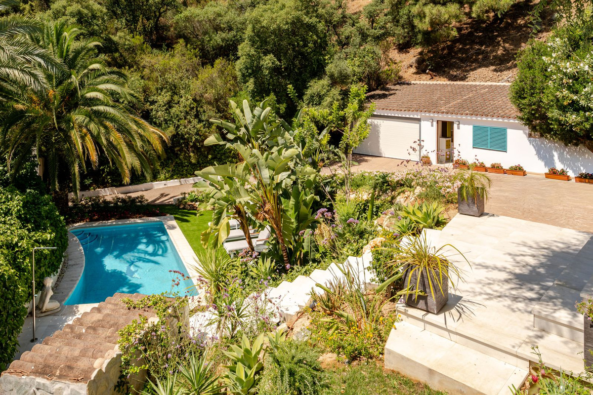 5 bedroom Villas for sale in El Madroñal – R5434768 5 bedroom Villas for sale in El Madroñal – R5434768