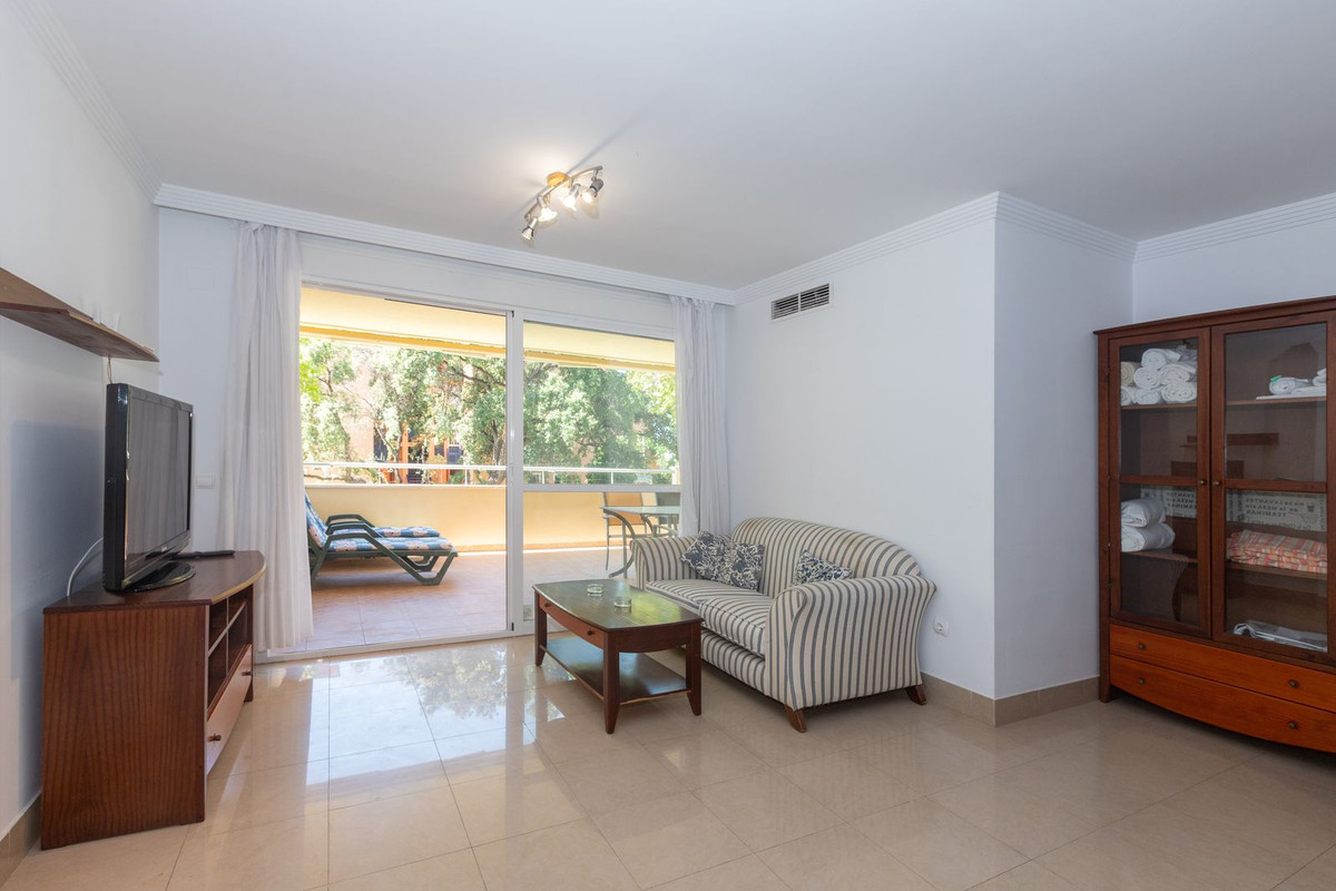 Apartamentos de 3 dormitorios en venta en Elviria – R5111278 Apartamentos de 3 dormitorios en venta en Elviria – R5111278