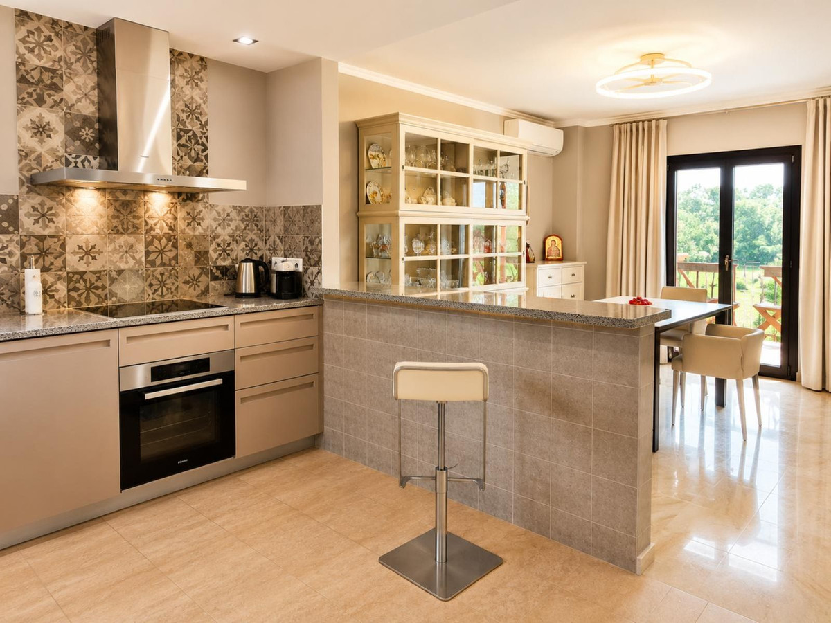 5 bedroom Villas for sale in Guadalmina Alta – R5414437 5 bedroom Villas for sale in Guadalmina Alta – R5414437