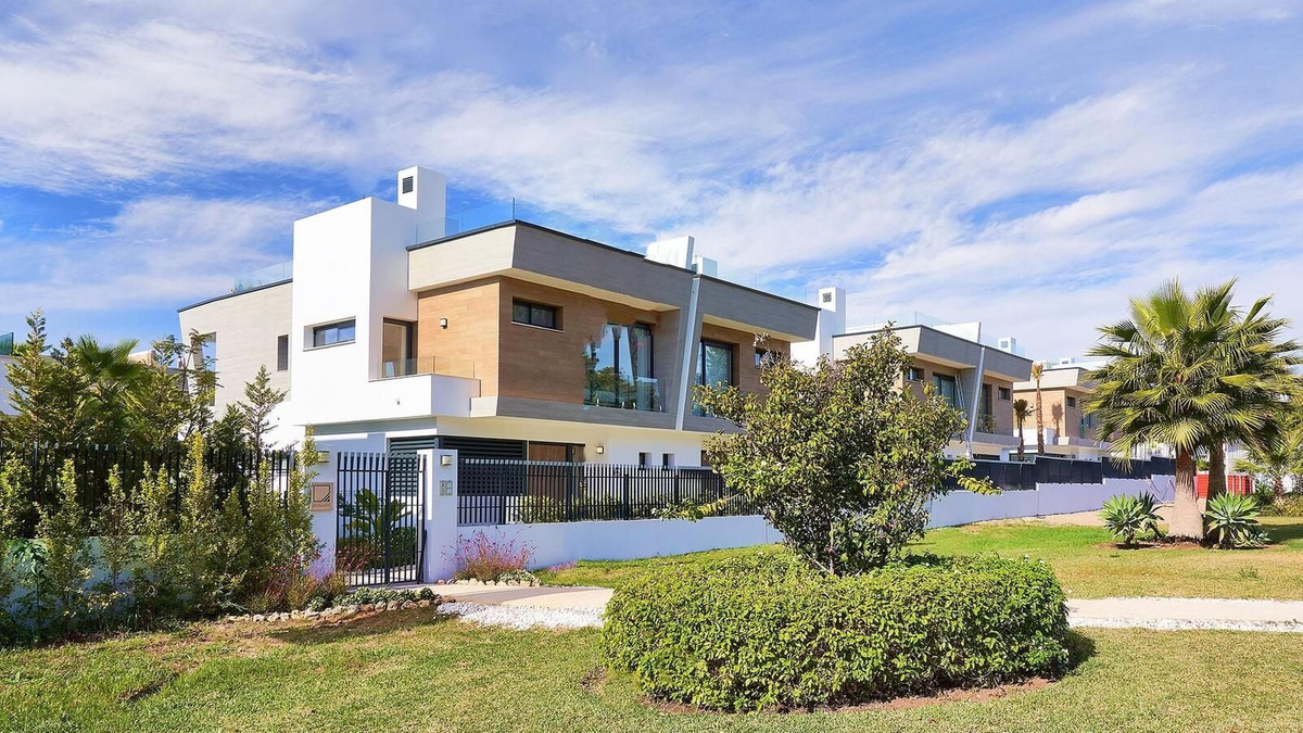 5 bedroom Semi-detached for sale in Puerto Banús – R5350705 5 bedroom Semi-detached for sale in Puerto Banús – R5350705