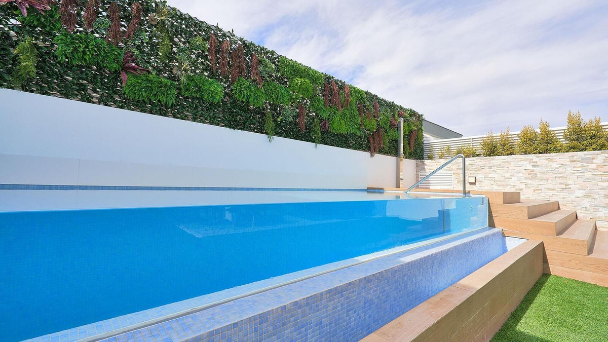 5 bedroom Semi-detached for sale in Puerto Banús – R5350705 5 bedroom Semi-detached for sale in Puerto Banús – R5350705