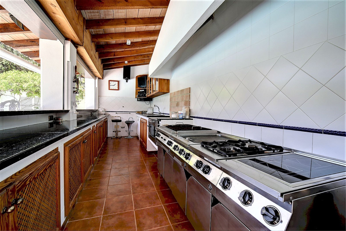 Villas de 5 dormitorios en venta en Atalaya – R3979624 Villas de 5 dormitorios en venta en Atalaya – R3979624