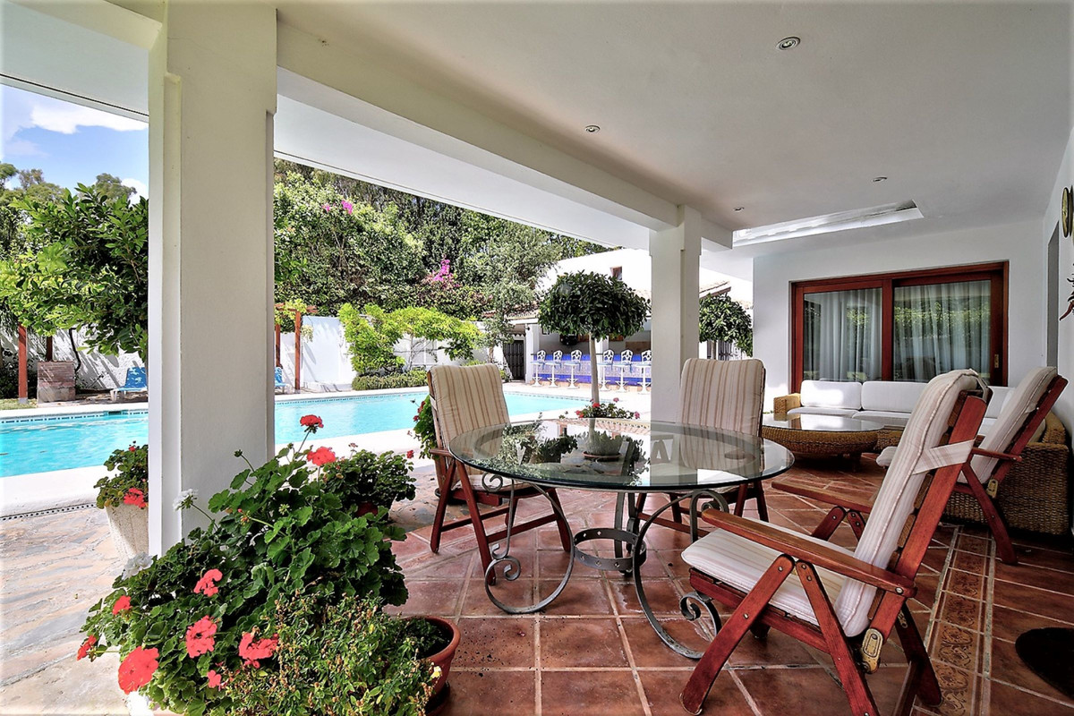 Villas de 5 dormitorios en venta en Atalaya – R3979624 Villas de 5 dormitorios en venta en Atalaya – R3979624