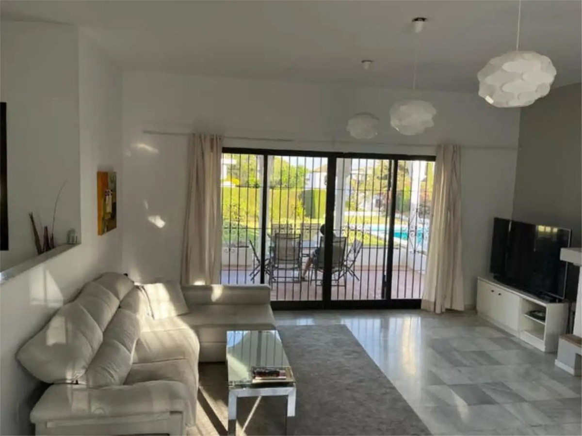 4 bedroom Villas for sale in Hacienda Las Chapas – R5447101 4 bedroom Villas for sale in Hacienda Las Chapas – R5447101